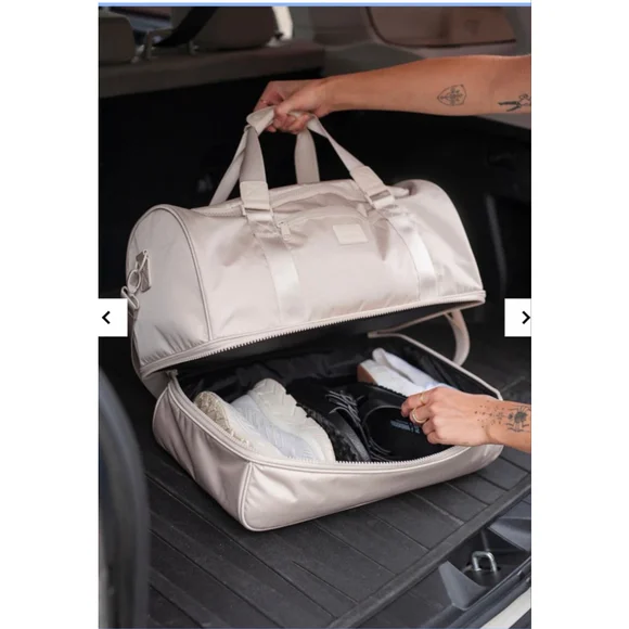 Calpak Stevyn Duffel Bag in Dune Tan - aka Grey - Picture 6 of 8